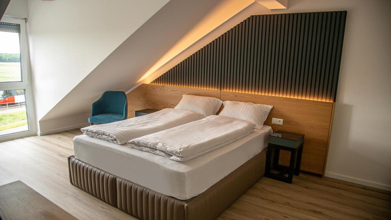Rheinapart Hotel Und Boardinghouse Bornheim  Esterno foto