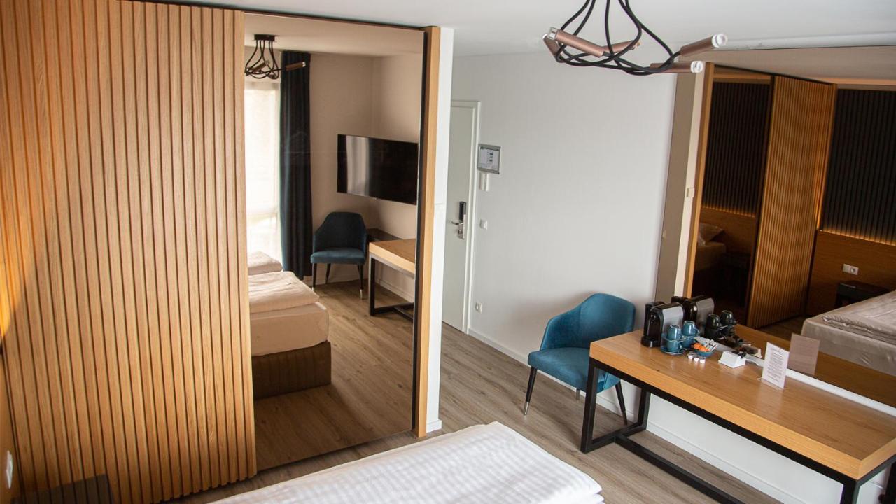 Rheinapart Hotel Und Boardinghouse Bornheim  Esterno foto